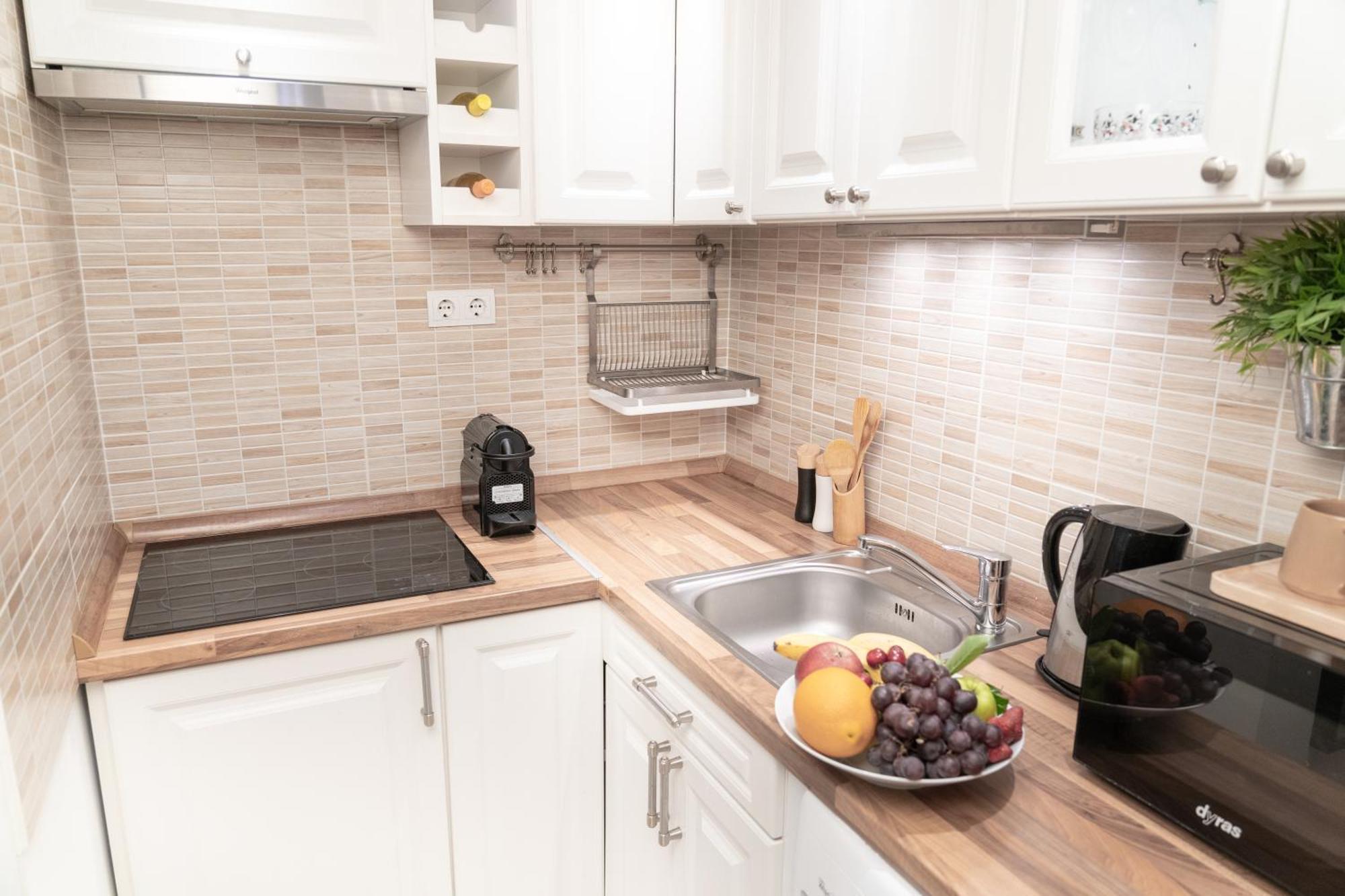 Bakats Square Premium Apartment With Ac Budapest Ngoại thất bức ảnh