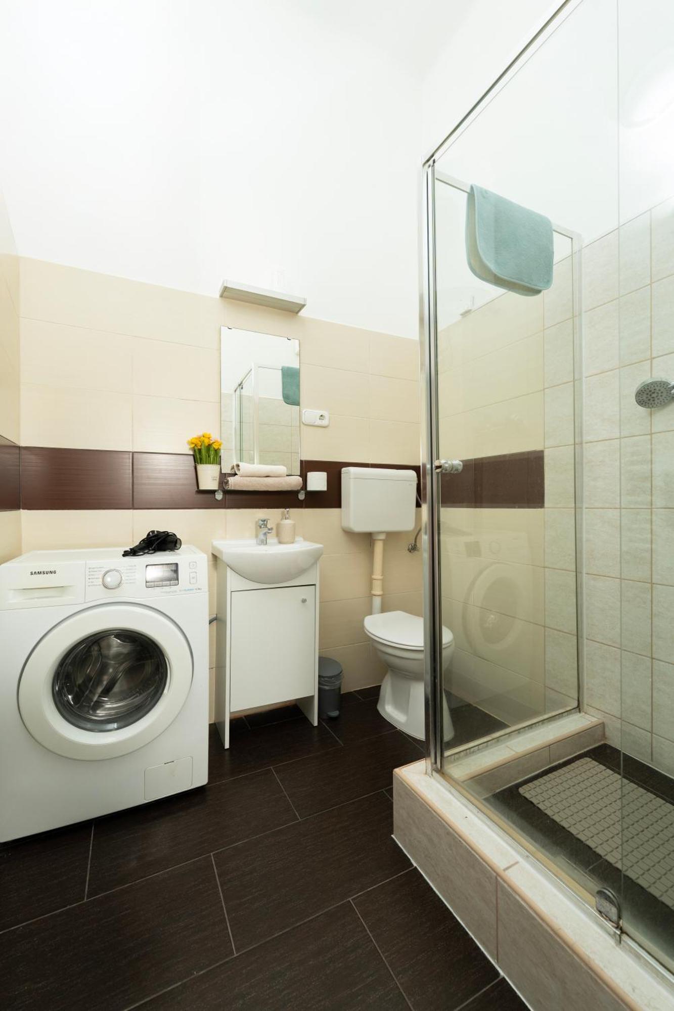 Bakats Square Premium Apartment With Ac Budapest Ngoại thất bức ảnh